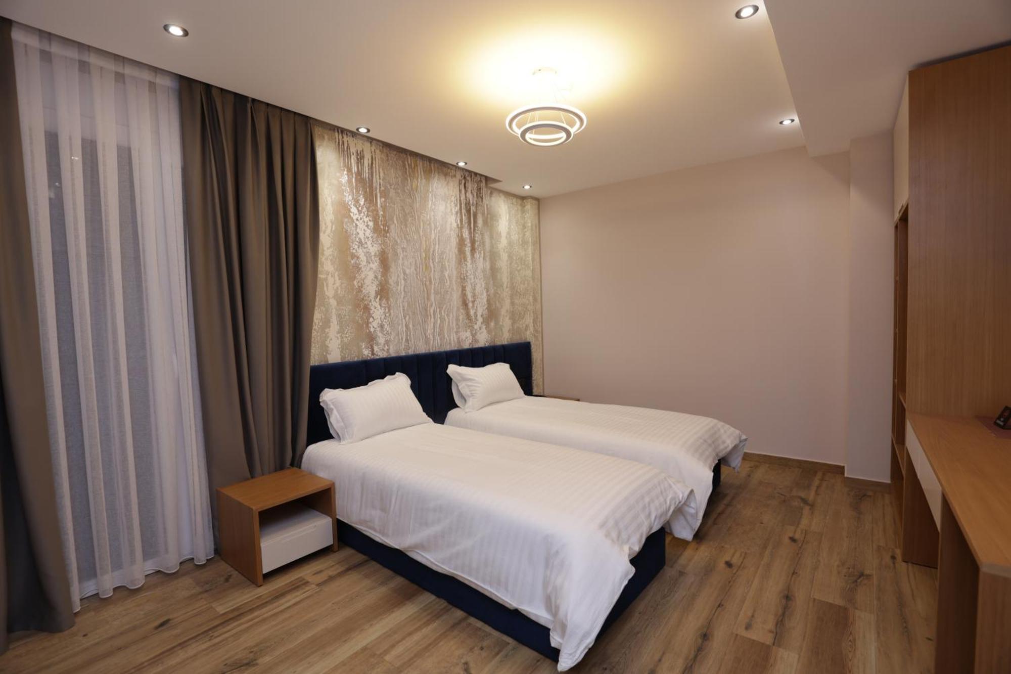 Residence Inn Tirana Hotel 4*